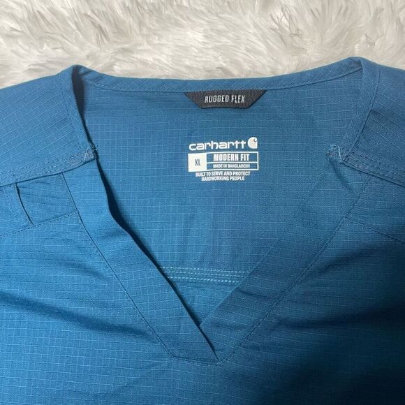 Carhartt Scrub Top Size XL Blue Modern Fit Rugged Flex Pockets Vneck NEW - Picture 2 of 8